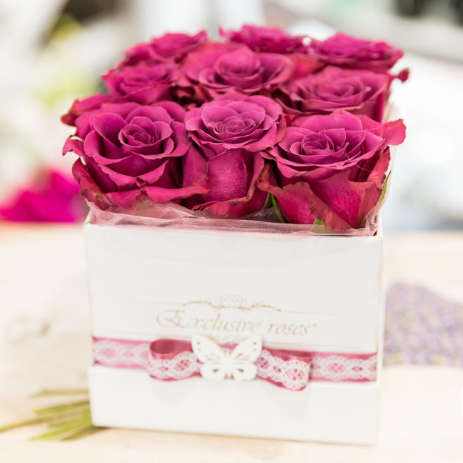 Kvetinový box Exclusive roses „kocka“ z 9 ks ruží