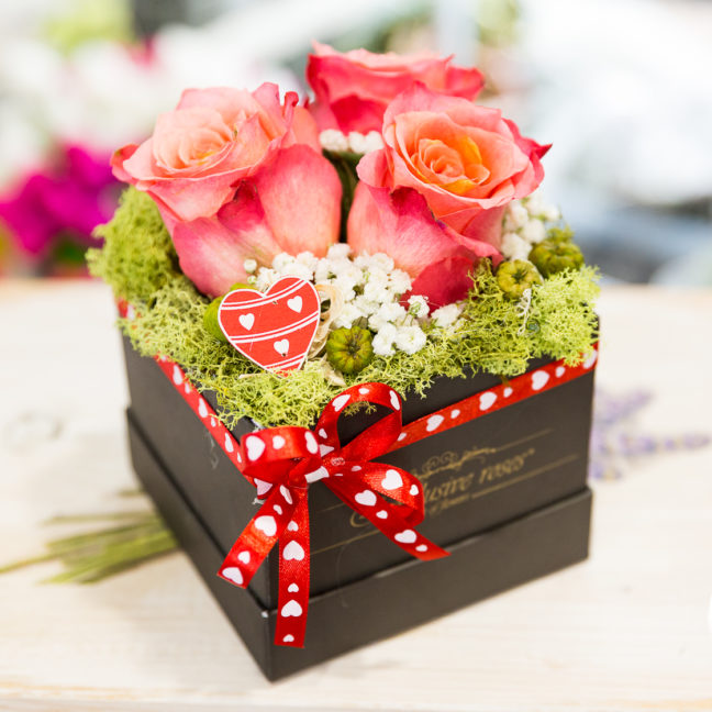 Kvetinový box Exclusive roses „kocka“ z 3 ks ruží