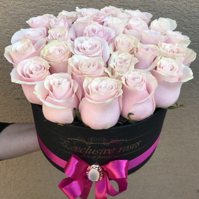 Exclusive roses kör doboz 25 szál rózsából